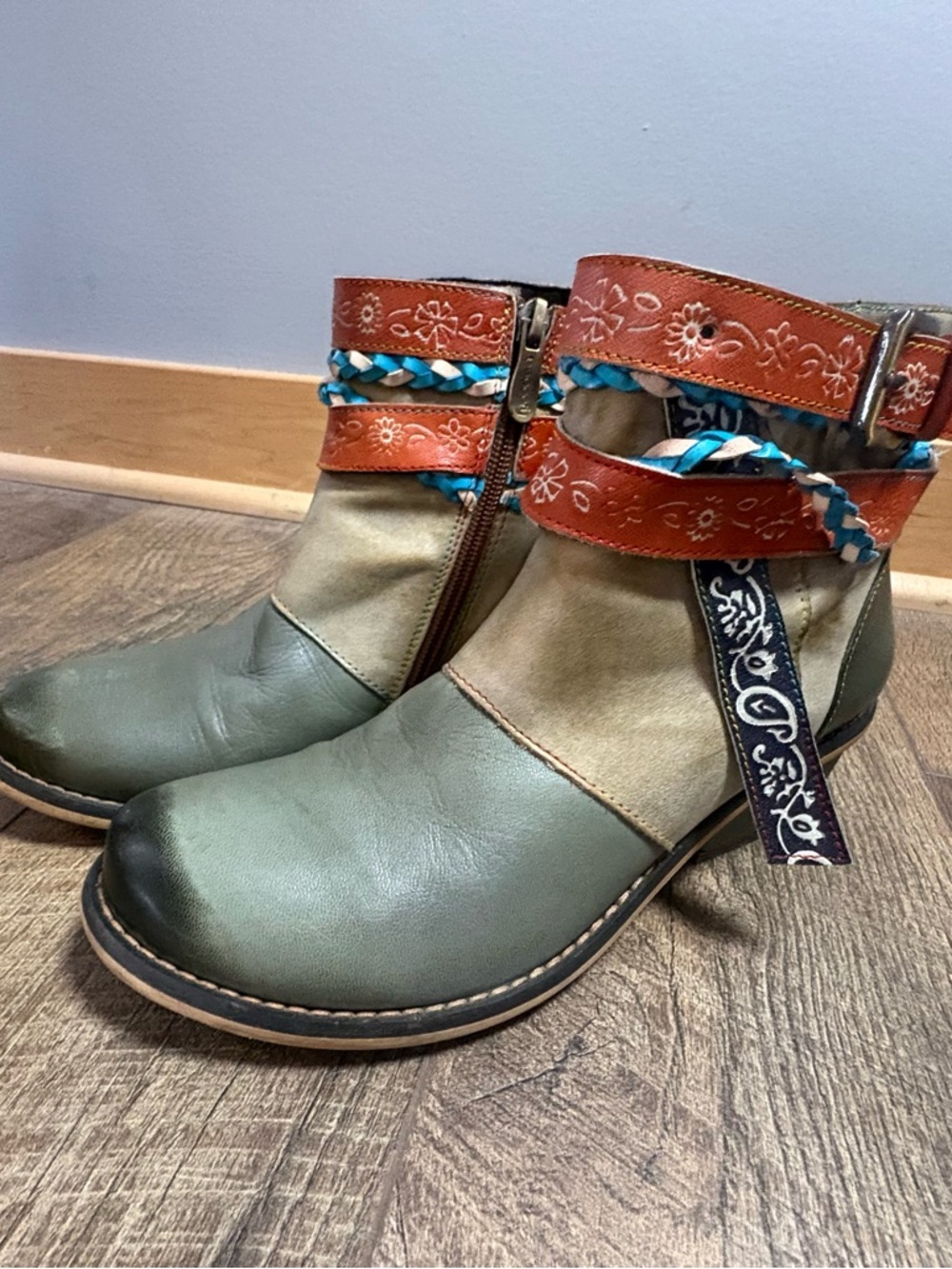 Socofy Boho Leather Ankle Boots EU 39 Embroidered Buckle Floral Lined - Picture 11 of 13